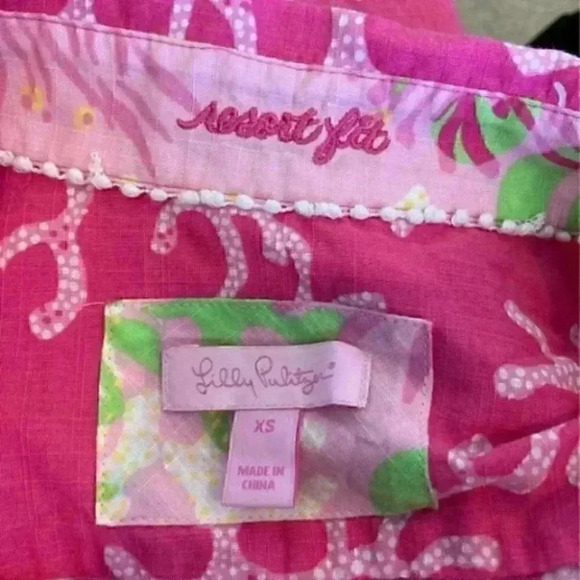 Lilly Pulitzer button up blouse in the resort fit style - Picture 3 of 3